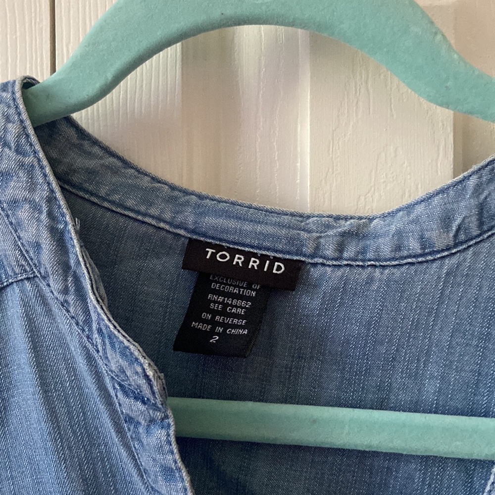 Torrid Plus Size Chambray Button Down Top - image 4